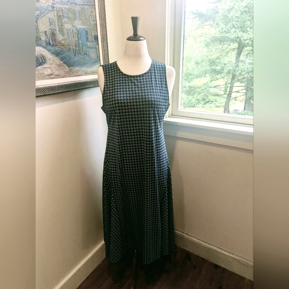 Ann Taylor Dresses & Skirts - Ann Taylor Teal Black and White Midi Dress